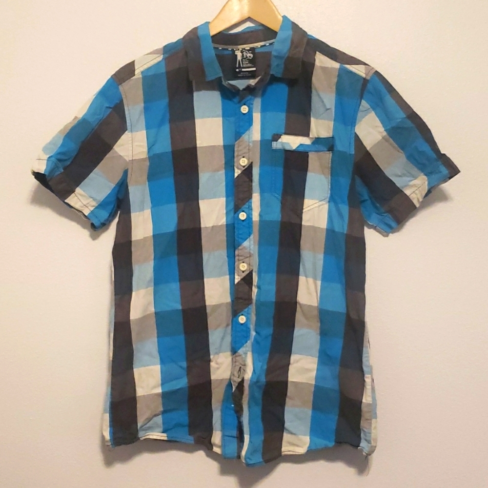 Stripes short sleeve button shirt